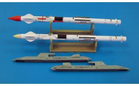 * Plusmodel 1:48 - Russian Missile UZR-23