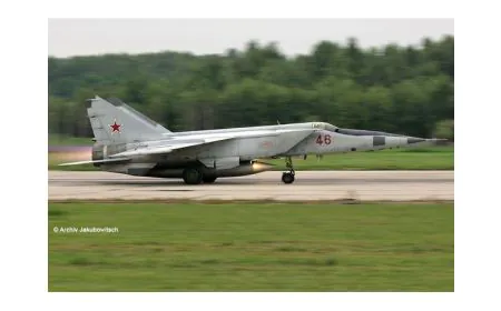Revell Kit 1:72 - MiG-25 RBT