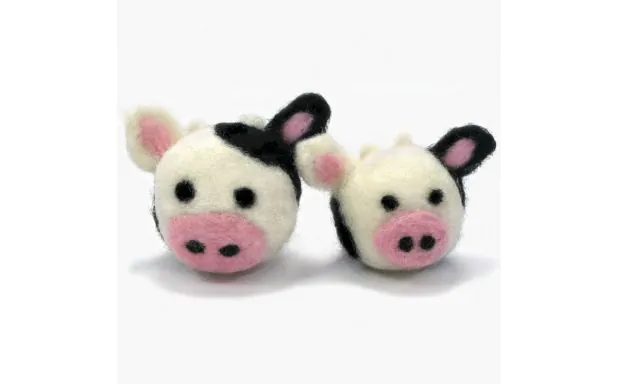 * Dimensions Needle Felting - Round & Wooly: Cows